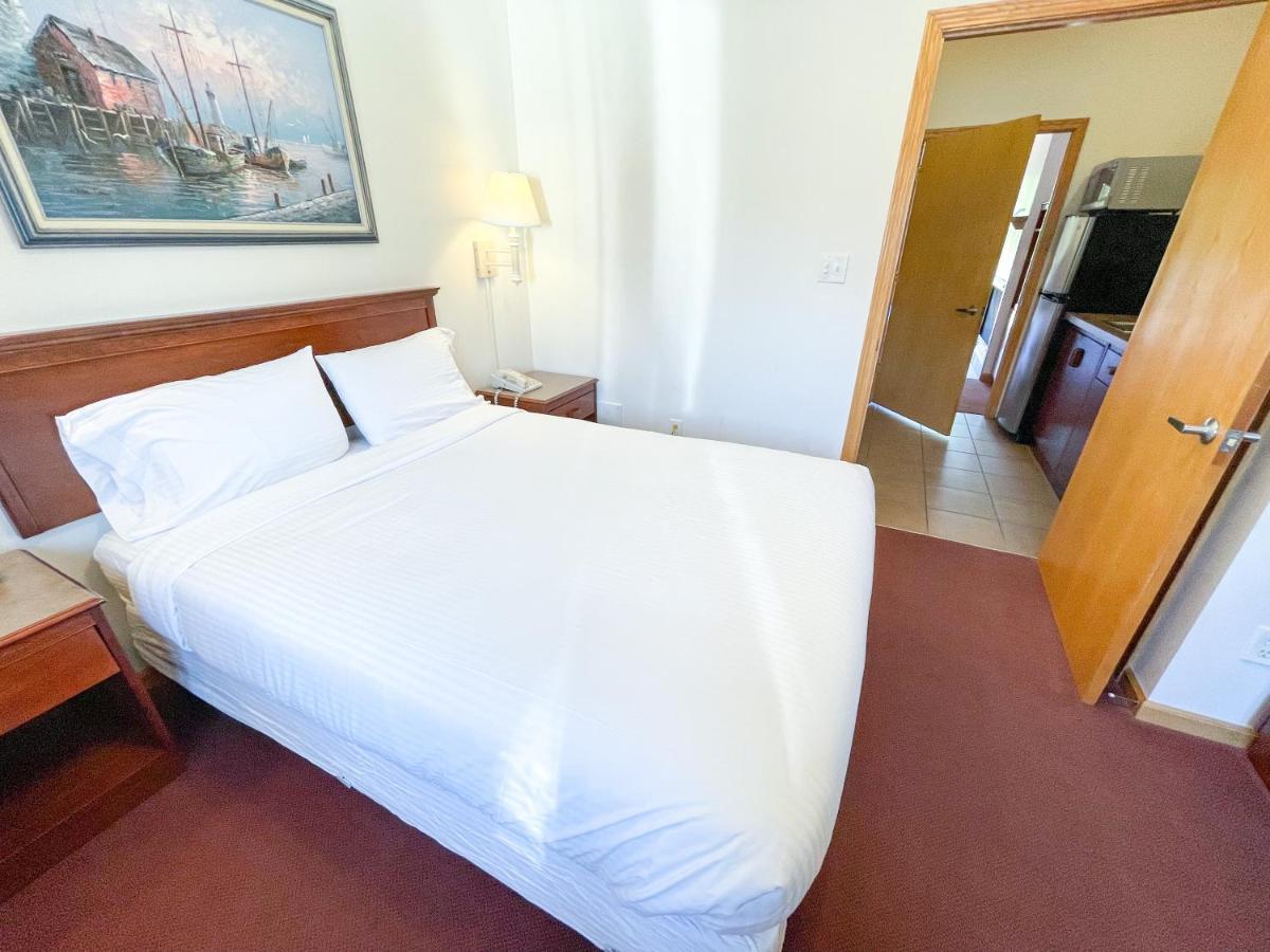 Two-Bedroom Suite