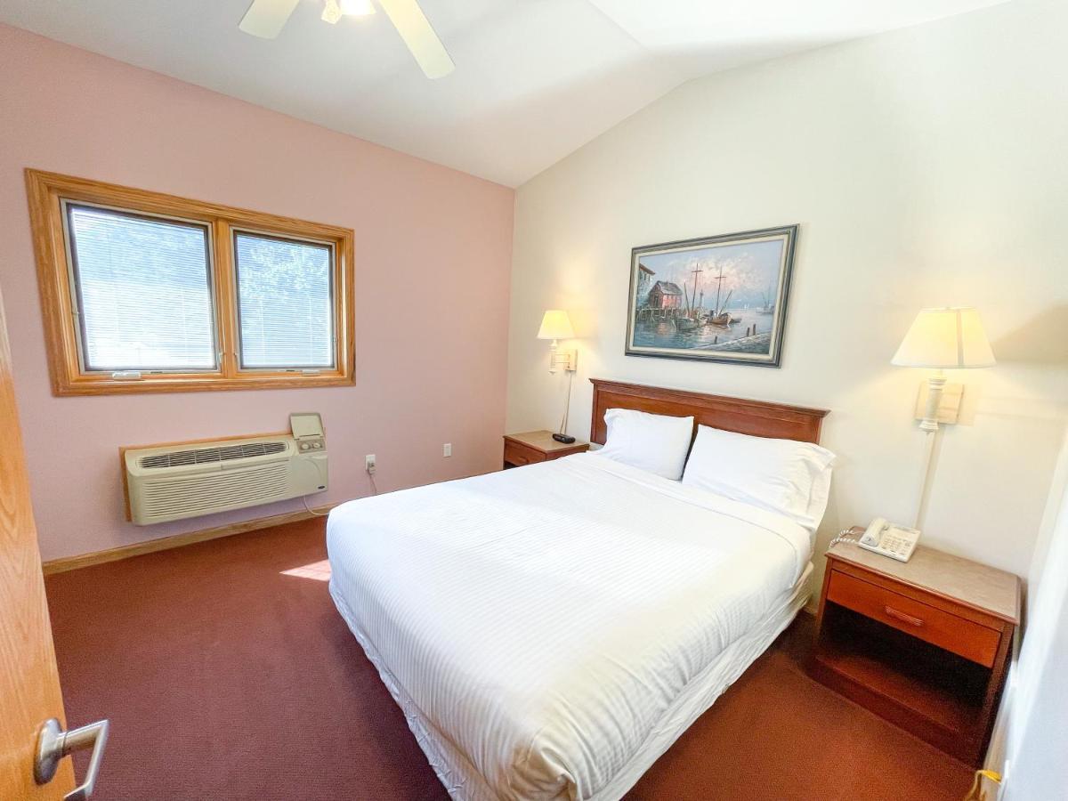 Two-Bedroom Suite