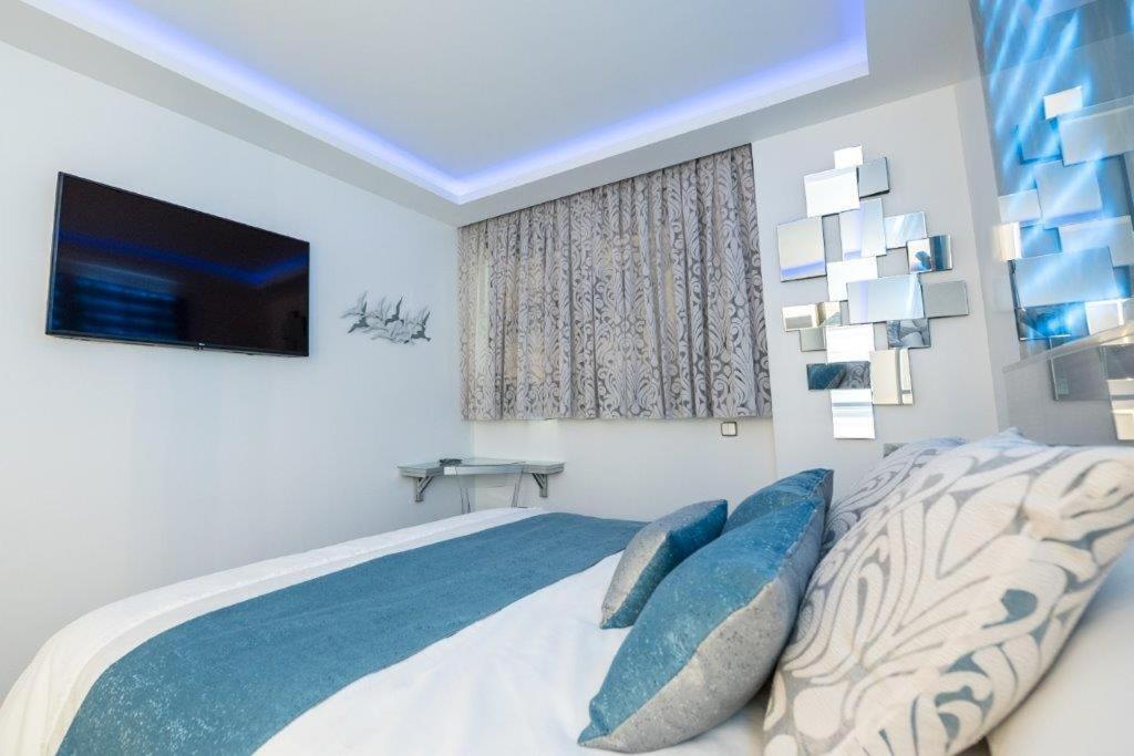 Queen Room Spa Bath