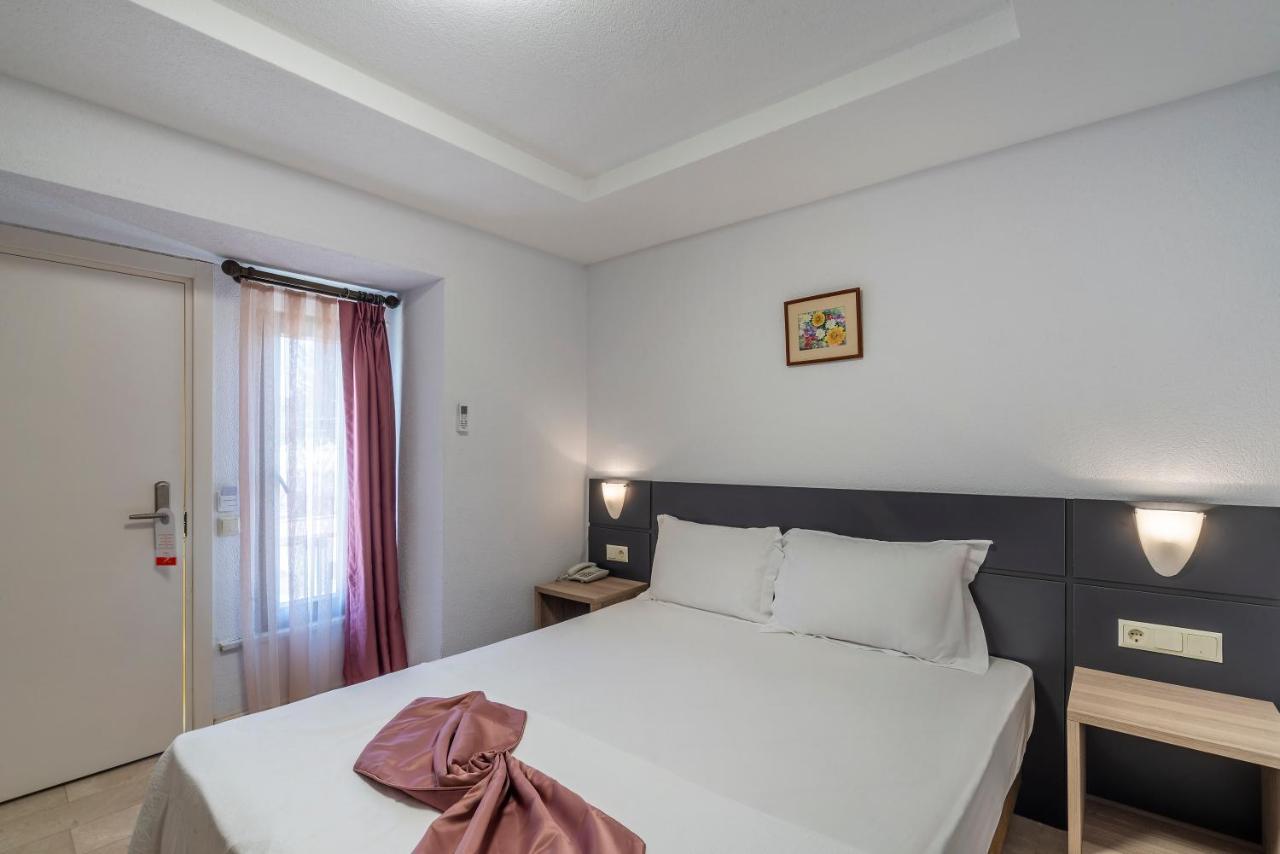 Großes Doppelzimmer