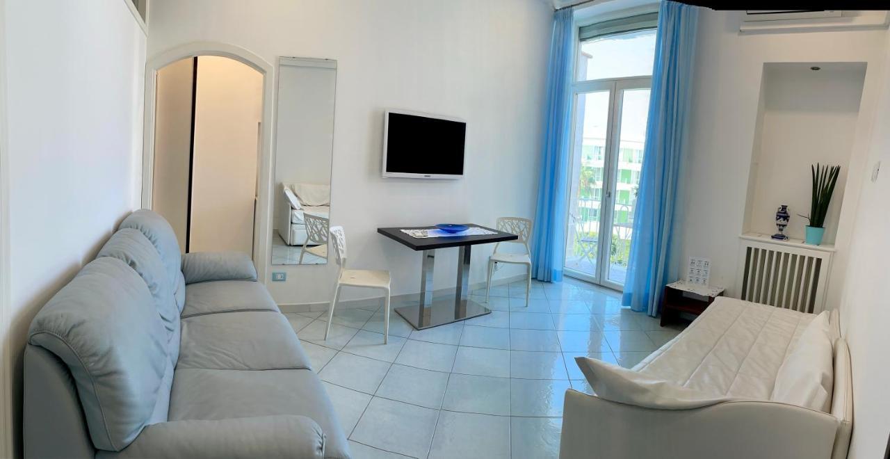 One-Bedroom Apartment Balcony Separate Building