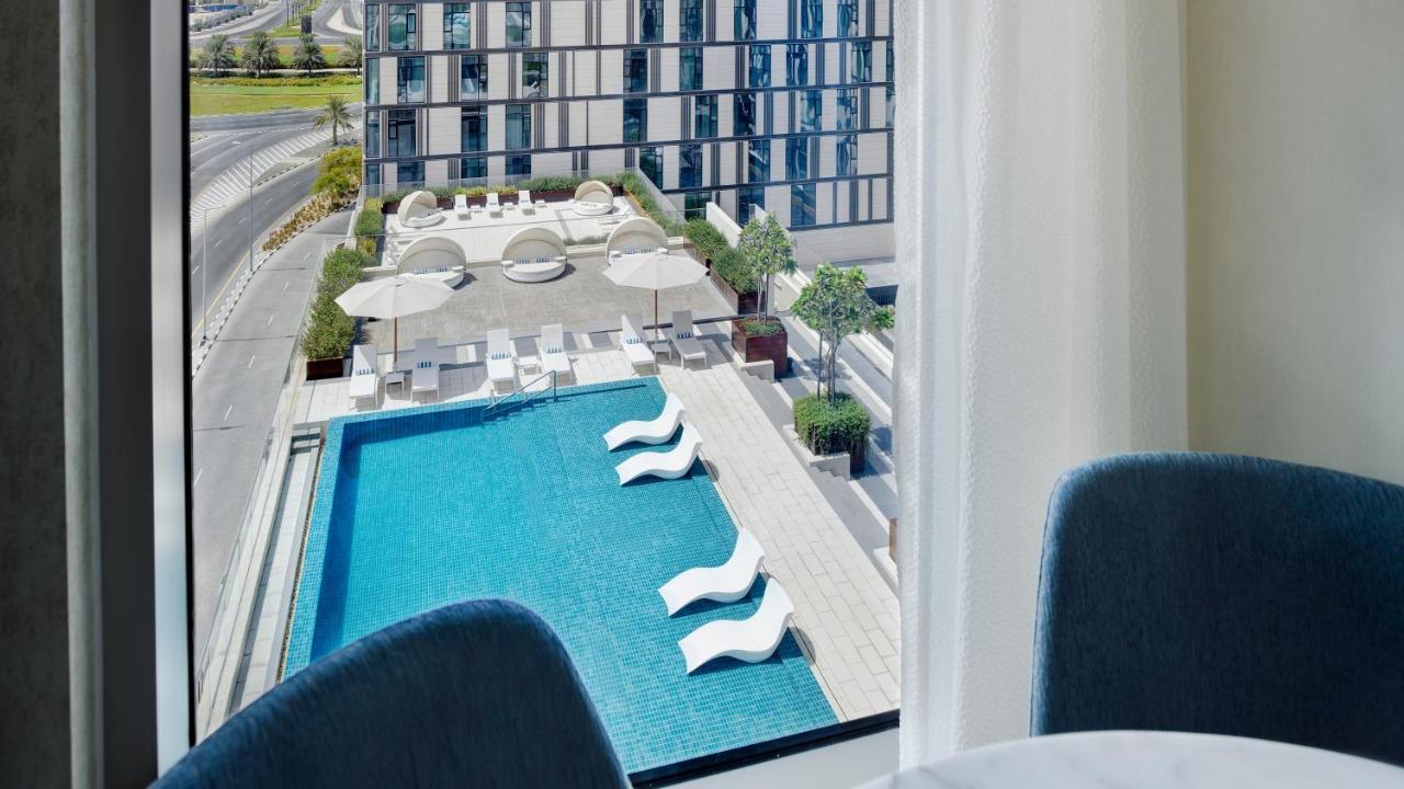 King Studio Suite Pool View