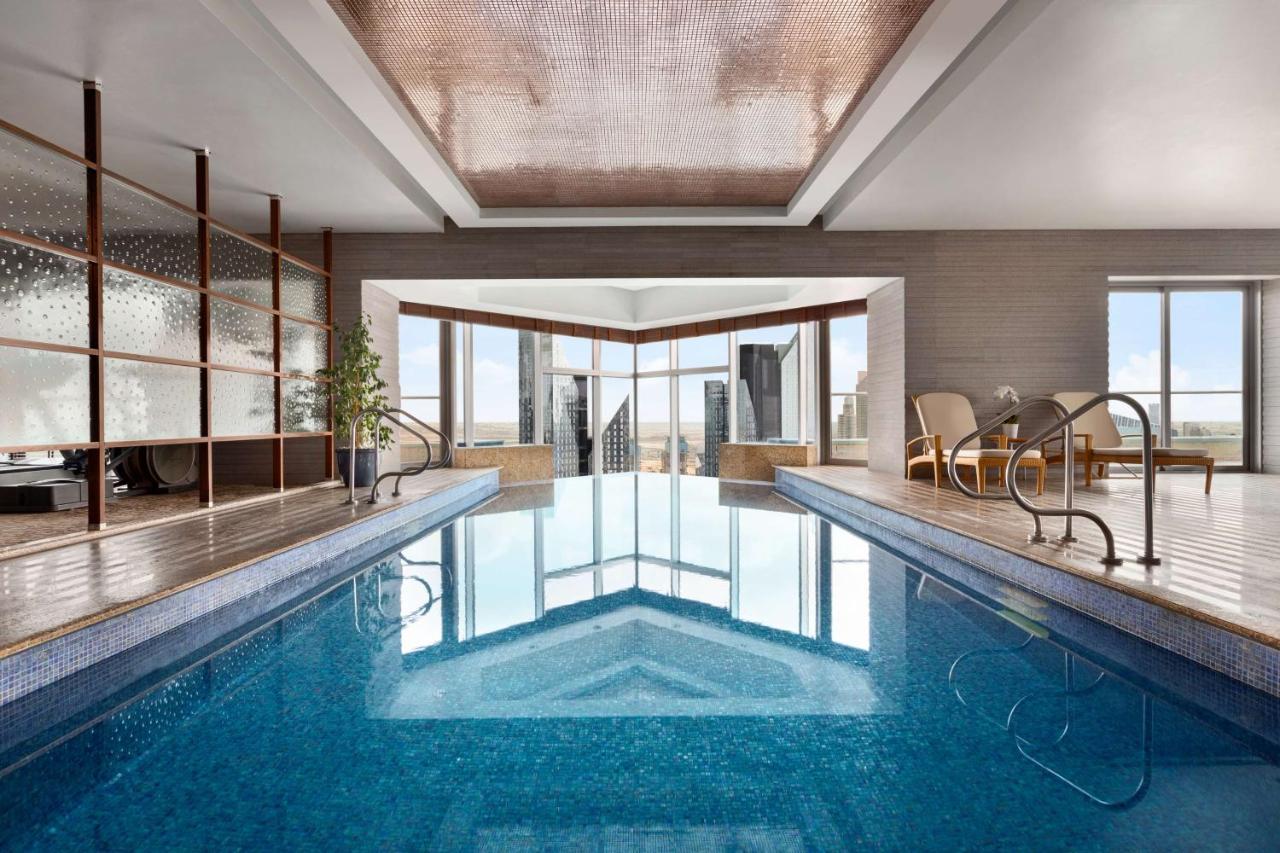 Horizon King Club Room Lounge Access Including Afternoon Tea All Soft Beverages Evening Sundowners & Canapes