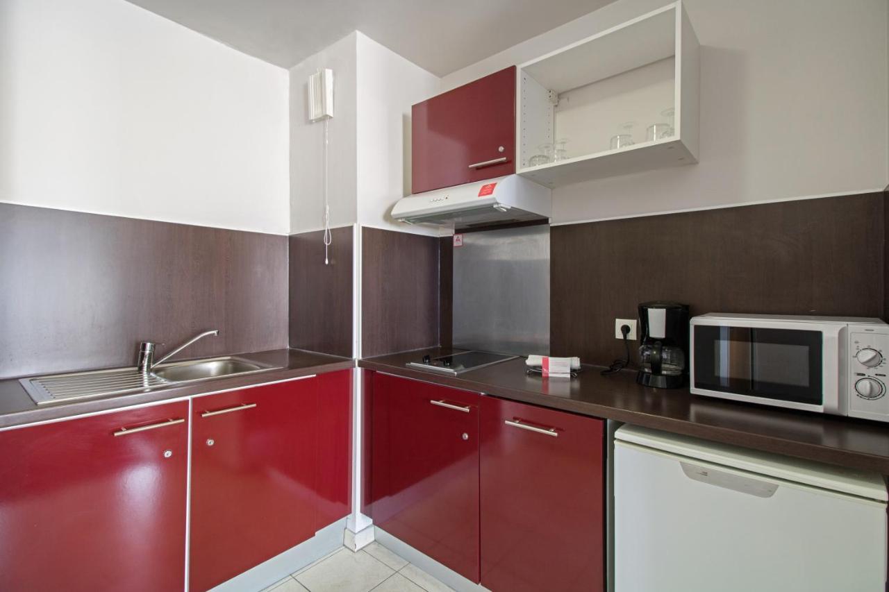 One Bedroom Apartment