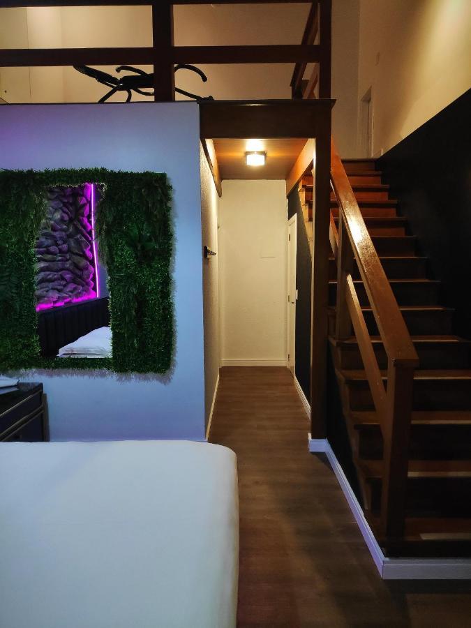 Deluxe Double Room Bath
