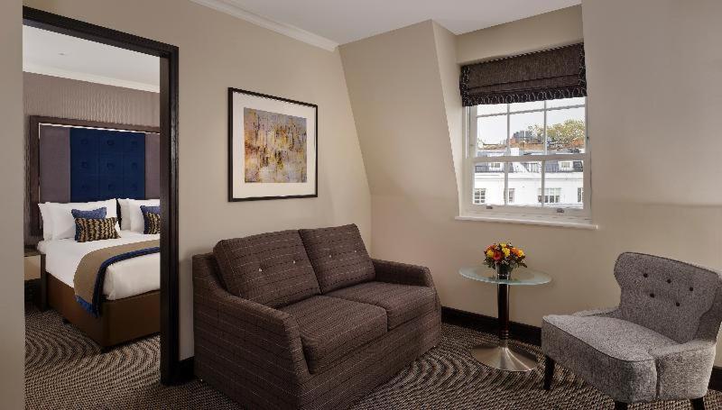 Deluxe One-Bedroom Suite