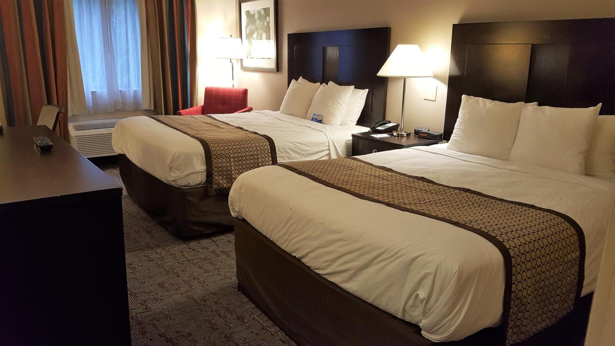 Queen Room Two Queen Beds Non-Smoking