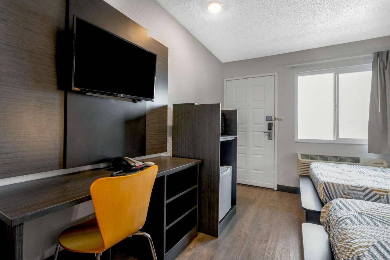 2 Queen Beds | Suite, Non-Smoking, Micfridge