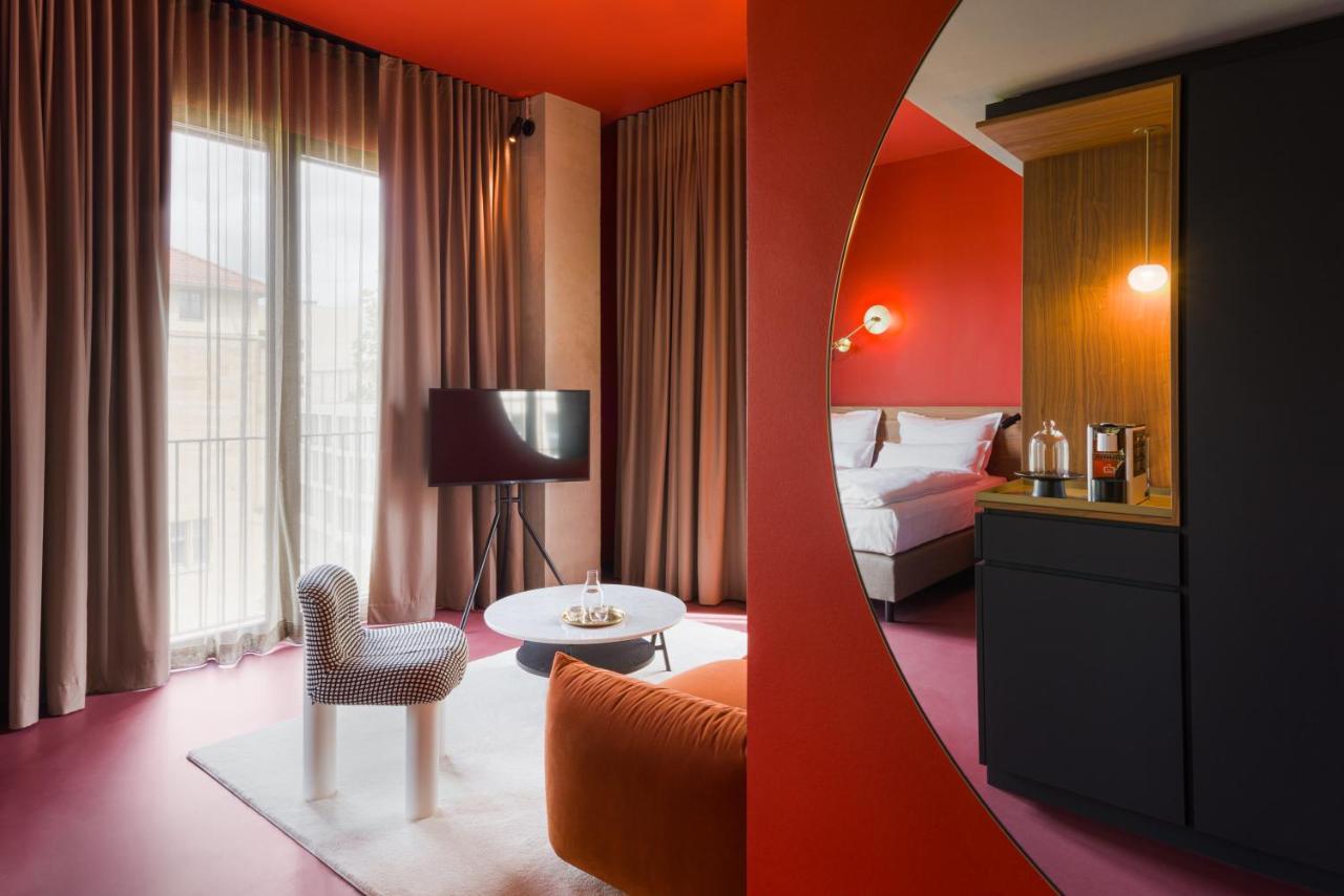 Lu Suite