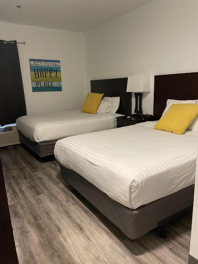 Standard Queen Room Two Queen Beds