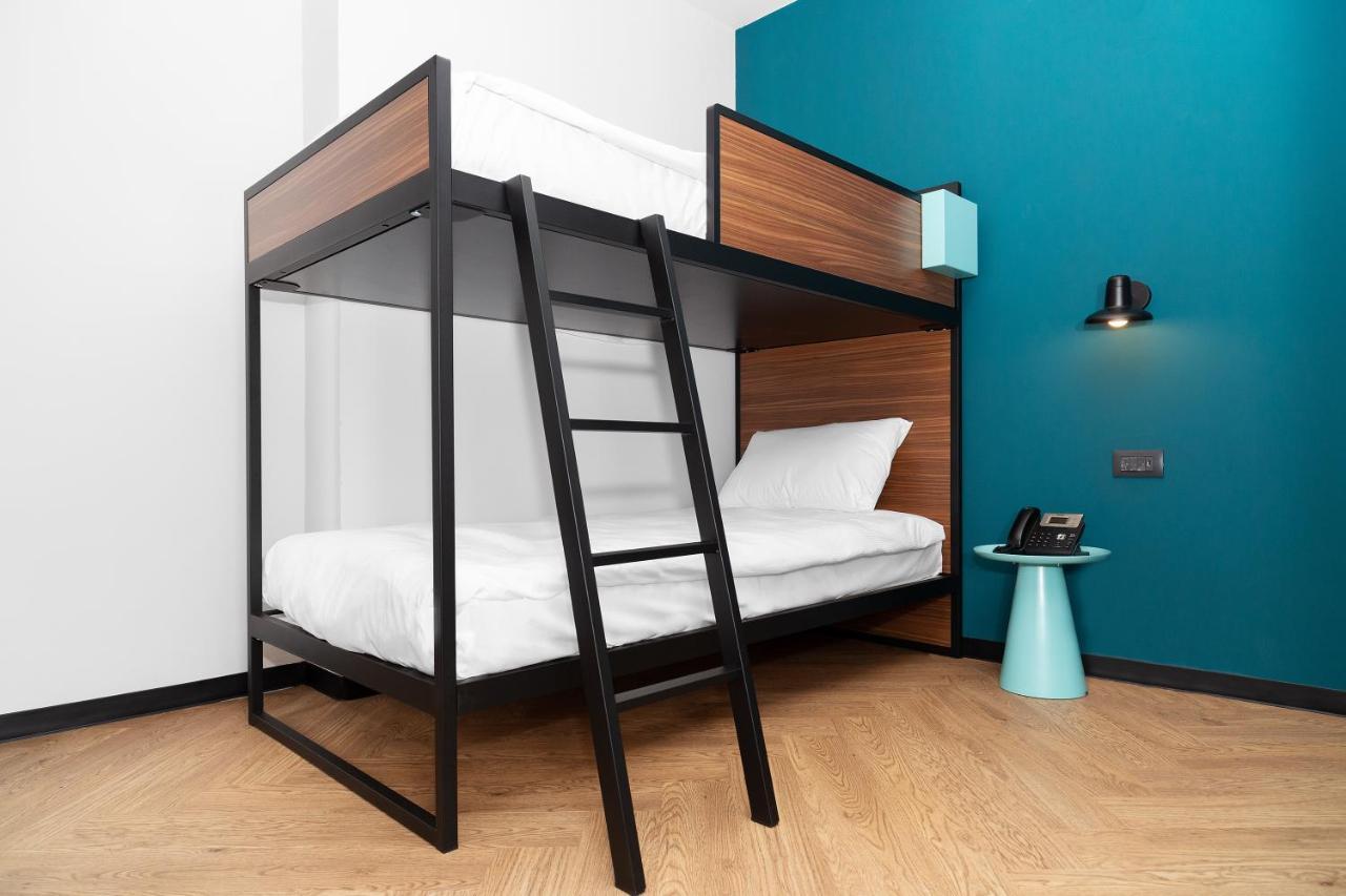 Economy Twin Room Bunk Beds