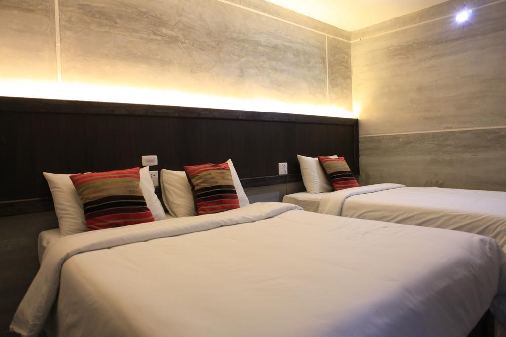 Driepersoonsstudio