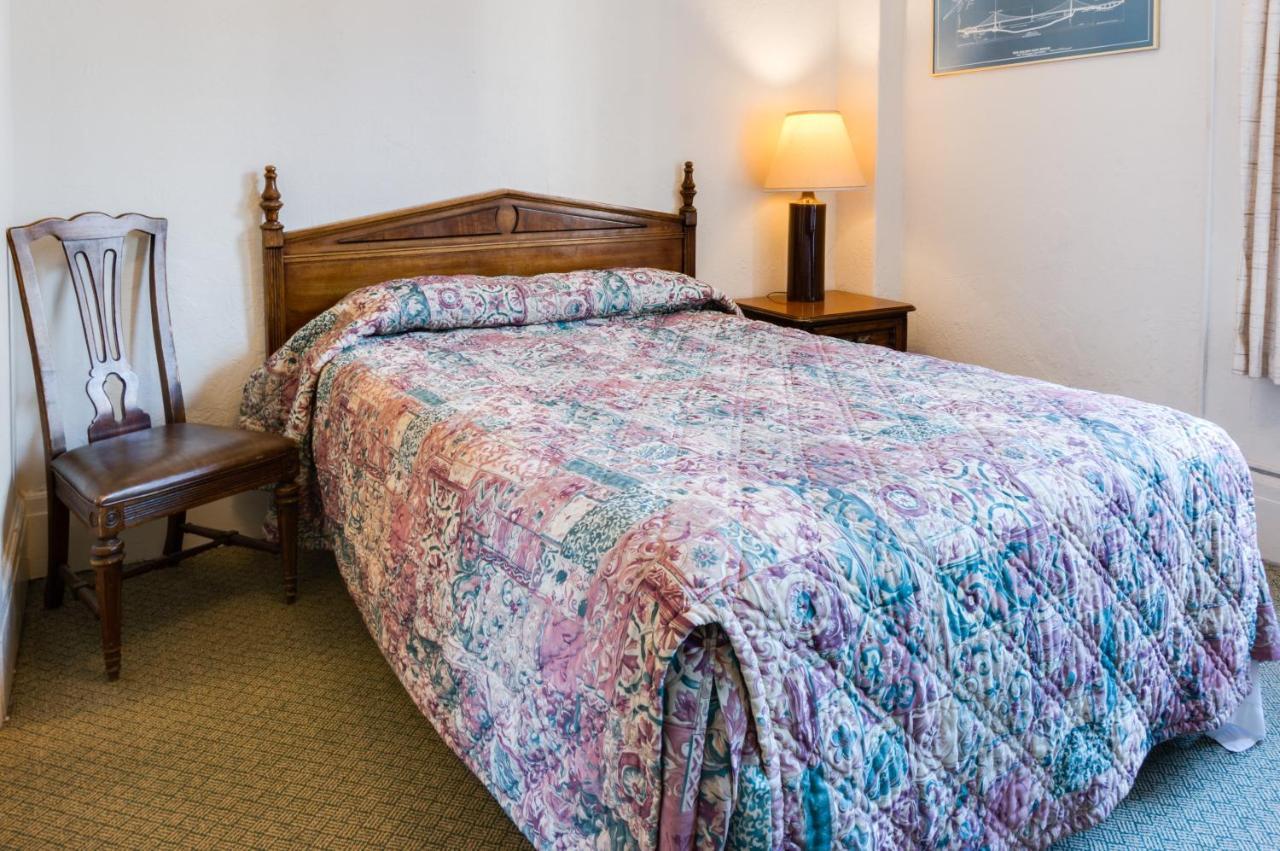 Standard Room One Double Bed