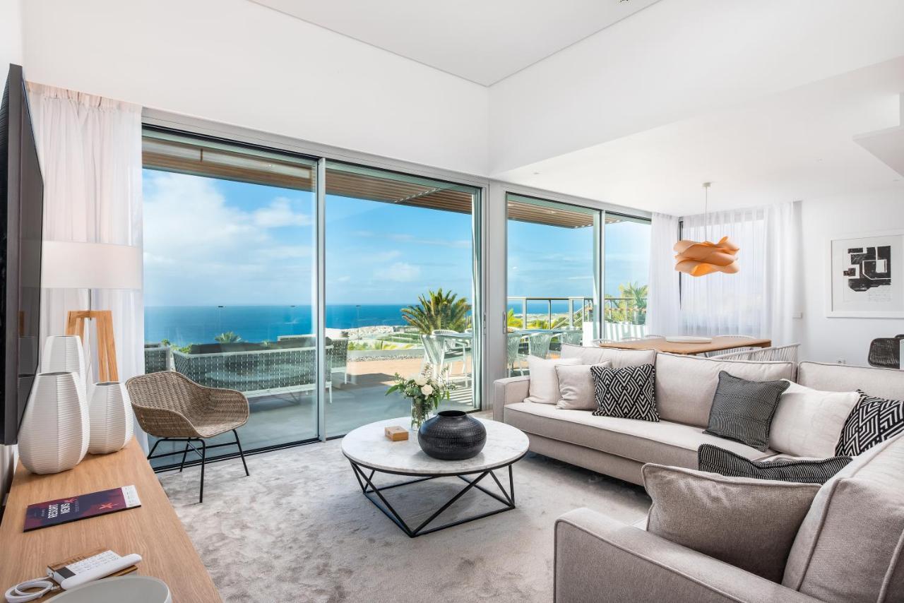 Three-Bedroom Suite Sea View