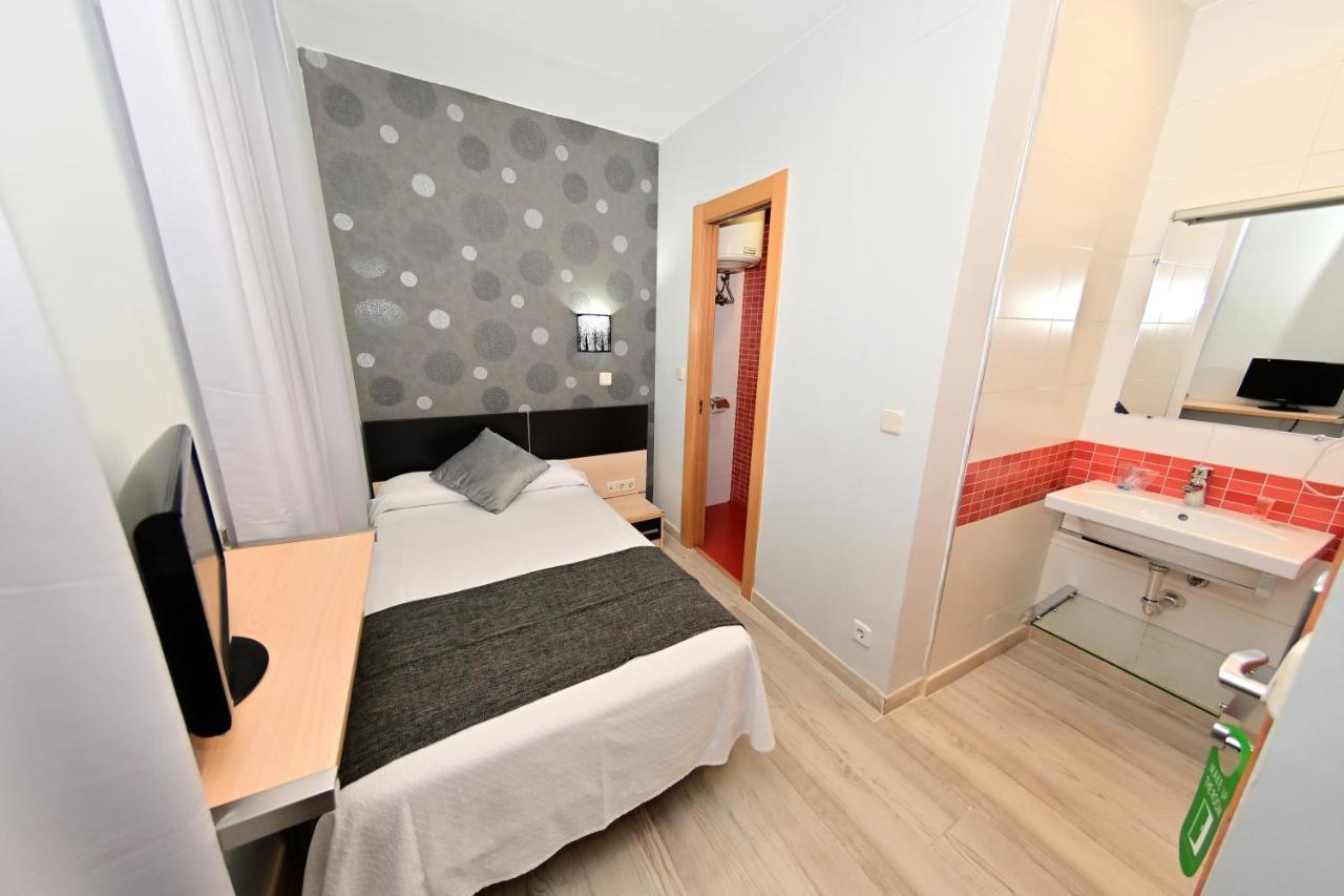 Single Room Private Bathroom
