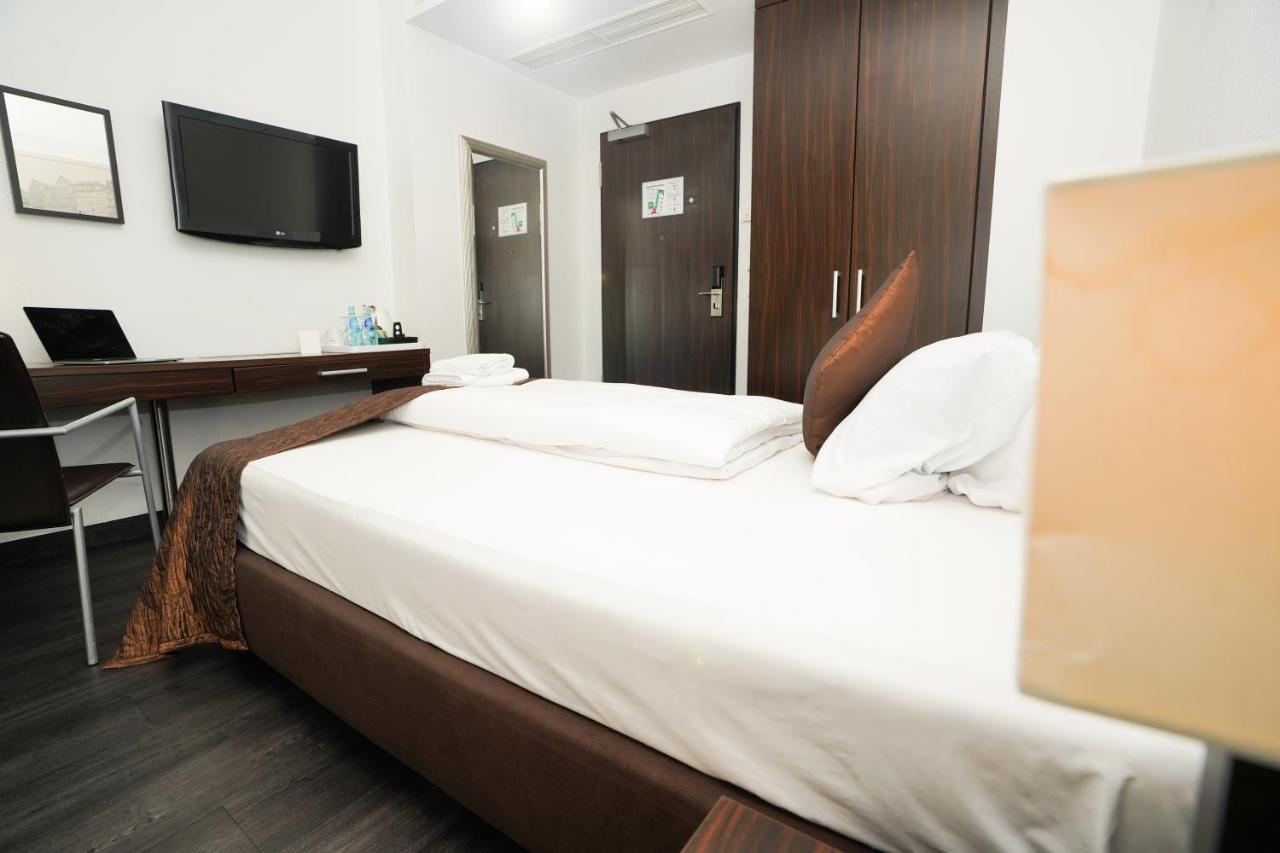 Deluxe Single Room