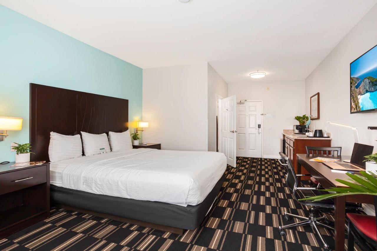 Standard King Room