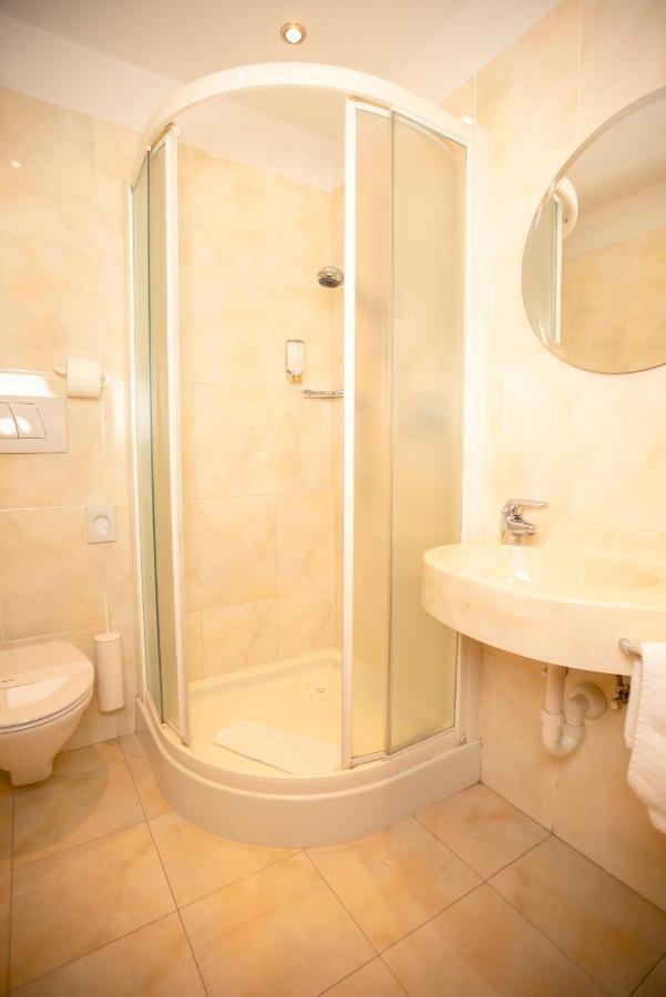 Double Room,1157186706:JPEG