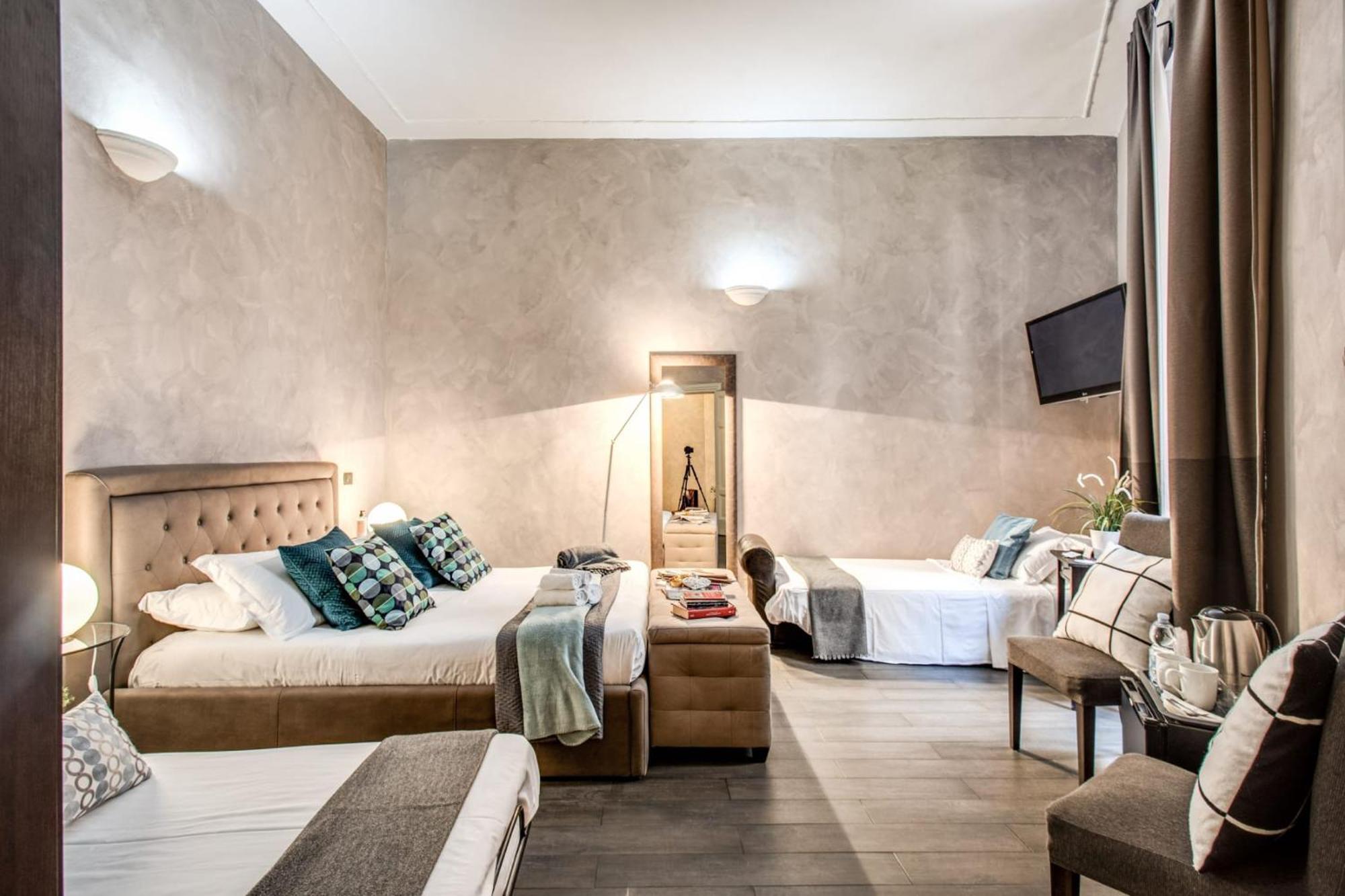 Triple Room