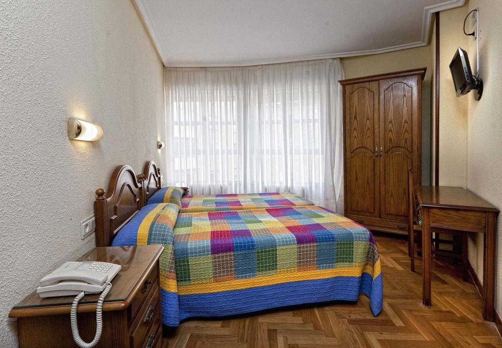 Standard Queen Room,1498845499:JPEG