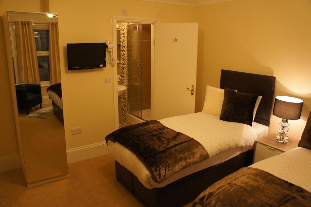 Triple Room Private Bathroom