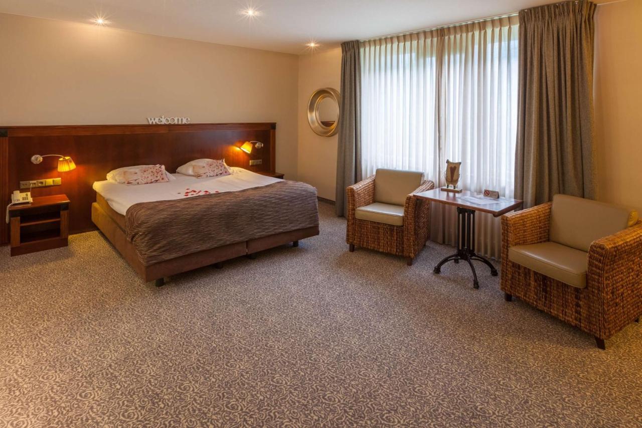 Honeymoon Suite