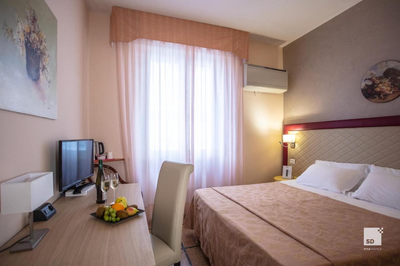 Standard Double Room,1161532167:JPEG