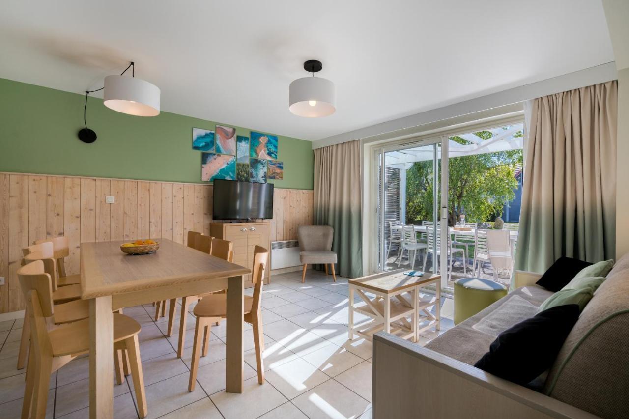 Three-Bedroom Duplex House with Terrace (7 people),1161825081:JPEG