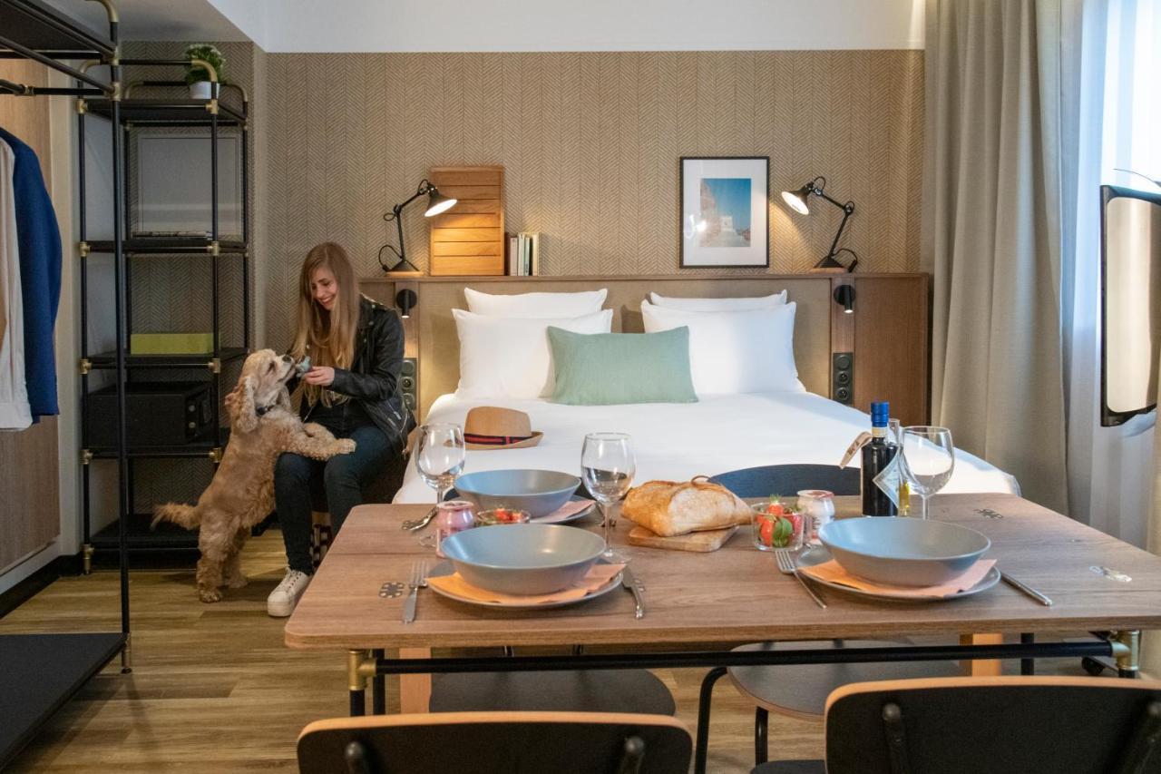 Studio met Kitchenette - 1 Tweepersoonsbed en Slaapbank