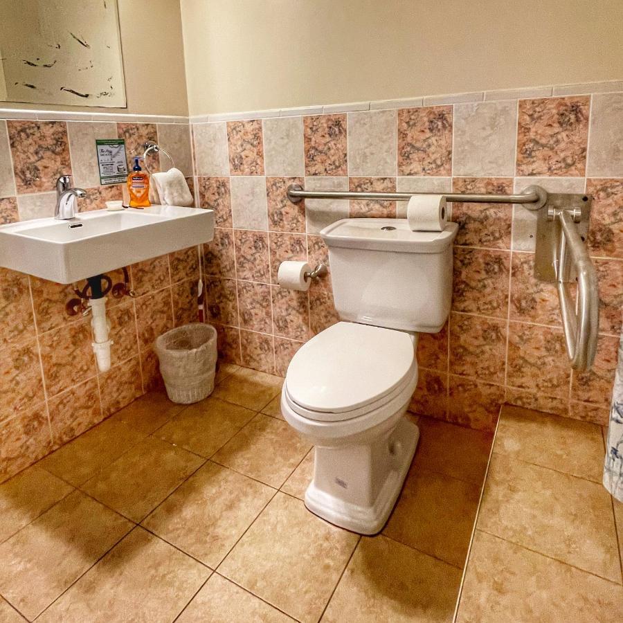 Quarto com Cama King-size - Acessível para Hóspedes com Mobilidade Reduzida