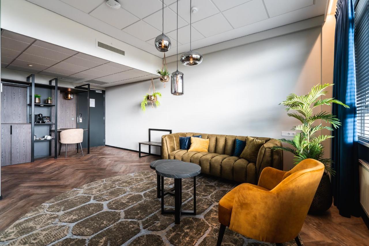 Deluxe King Suite