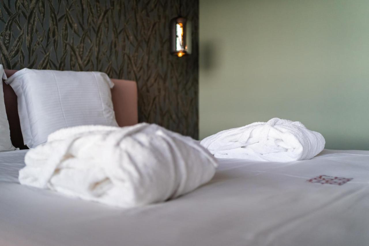 Deluxe King Suite