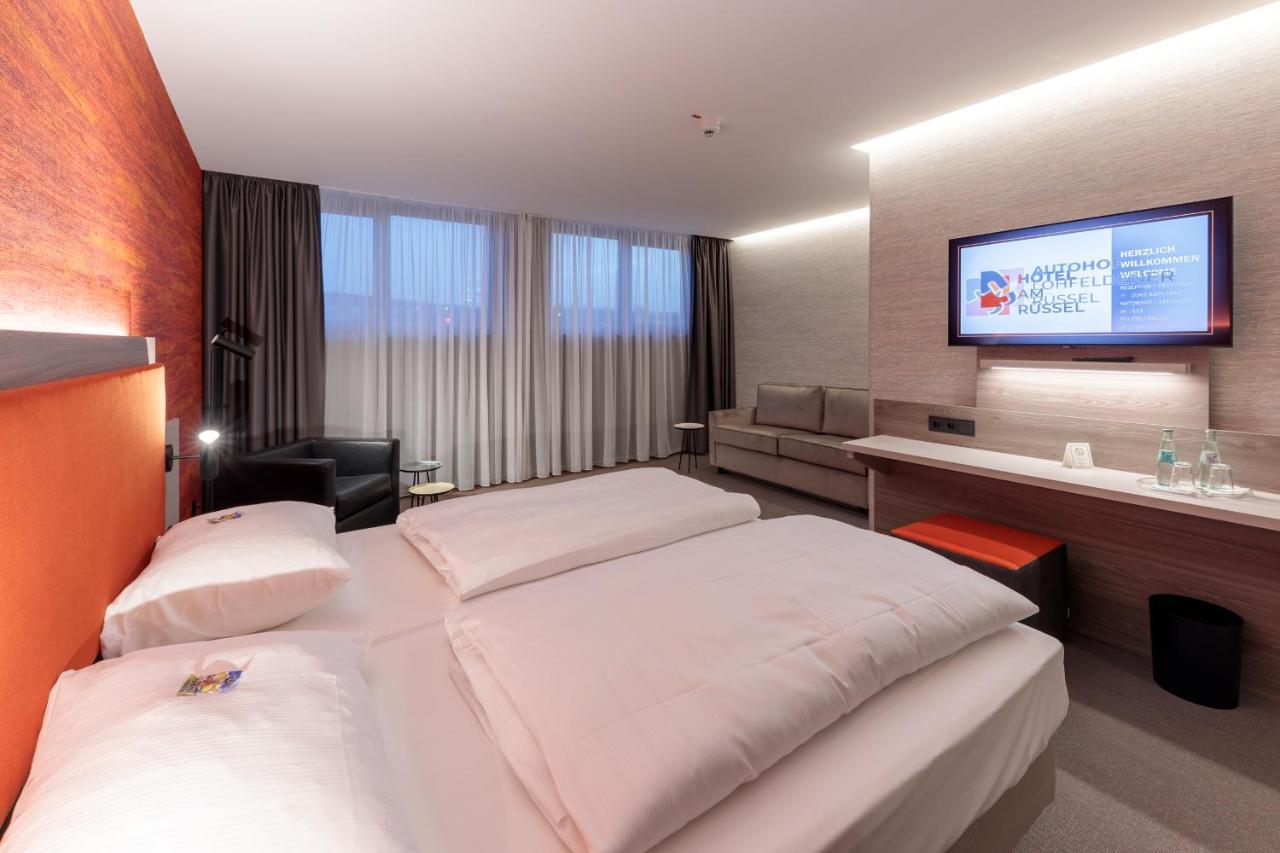 Deluxe Family Room