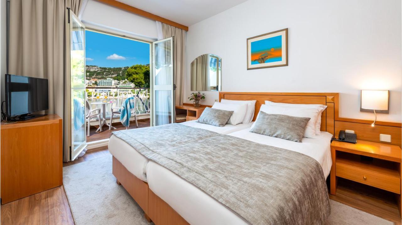 Double or Twin Room Balcony Sea View