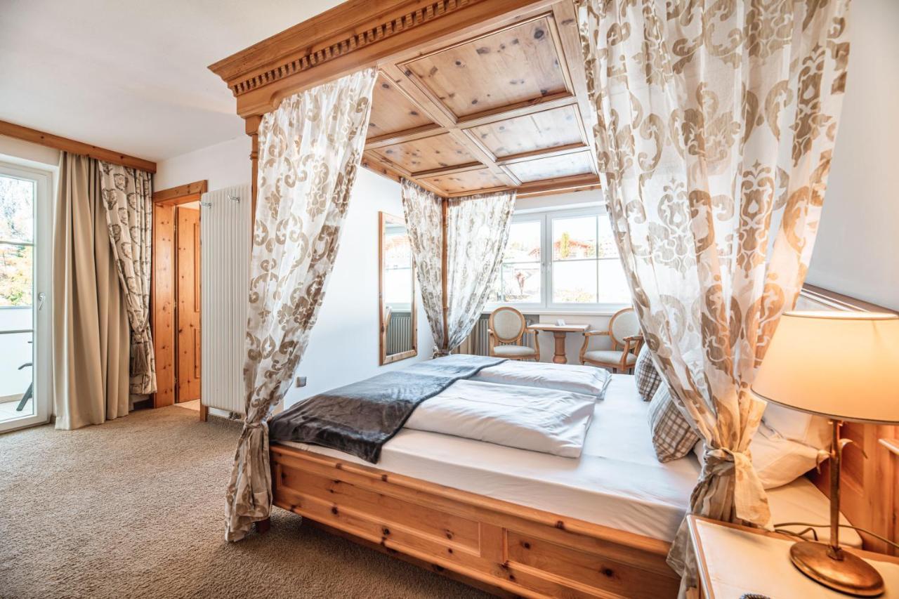 Double Room Street Side
