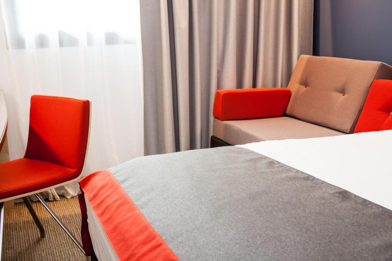 Chambre Lit Queen-Size Standard - Petit-Déjeuner Gratuit
