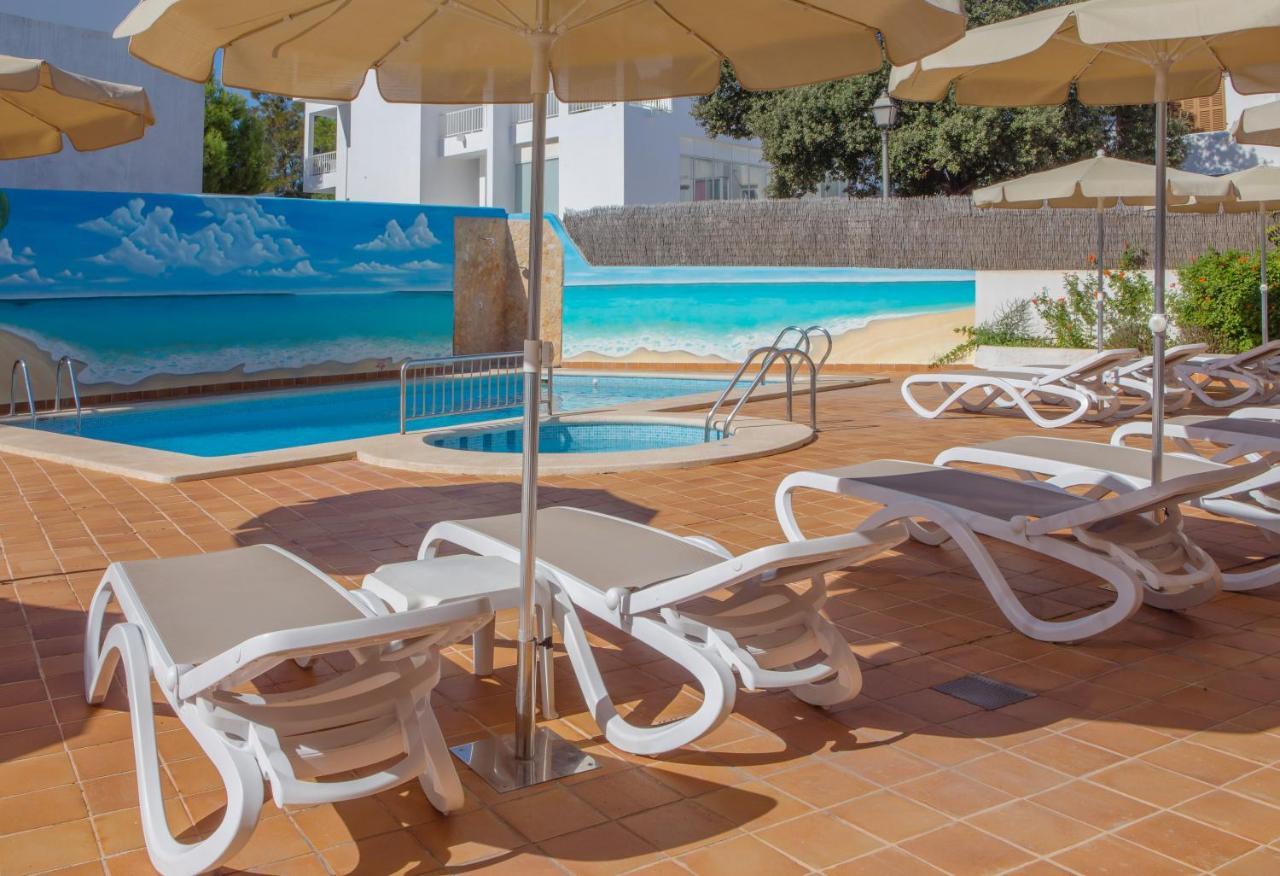 Double or Twin Room Pool View