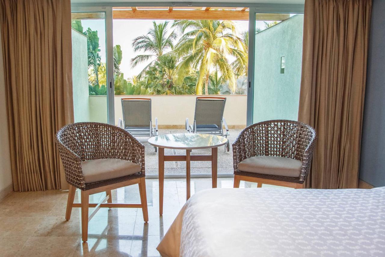 Guest room 1 King Terrace view Pool view Low floor