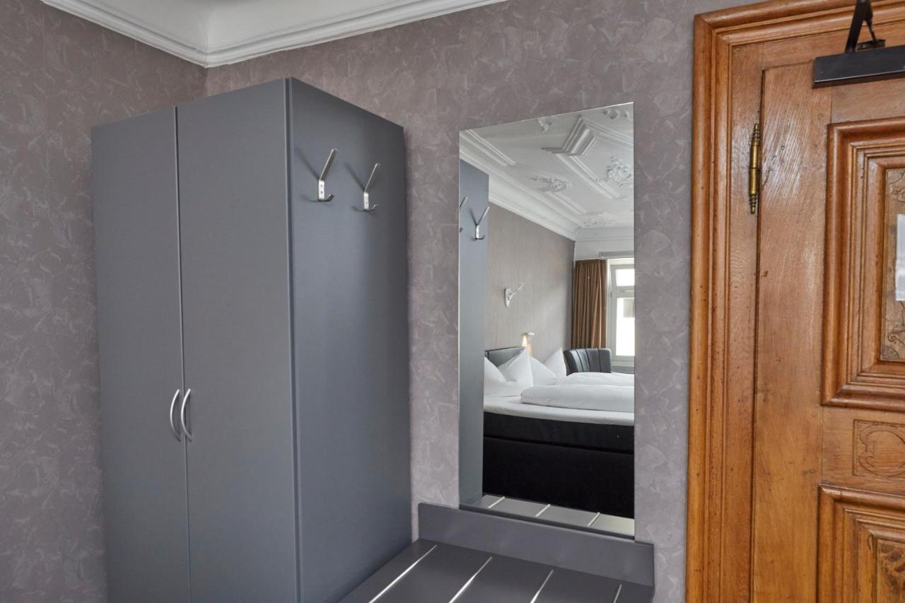 Triple Room Bathroom