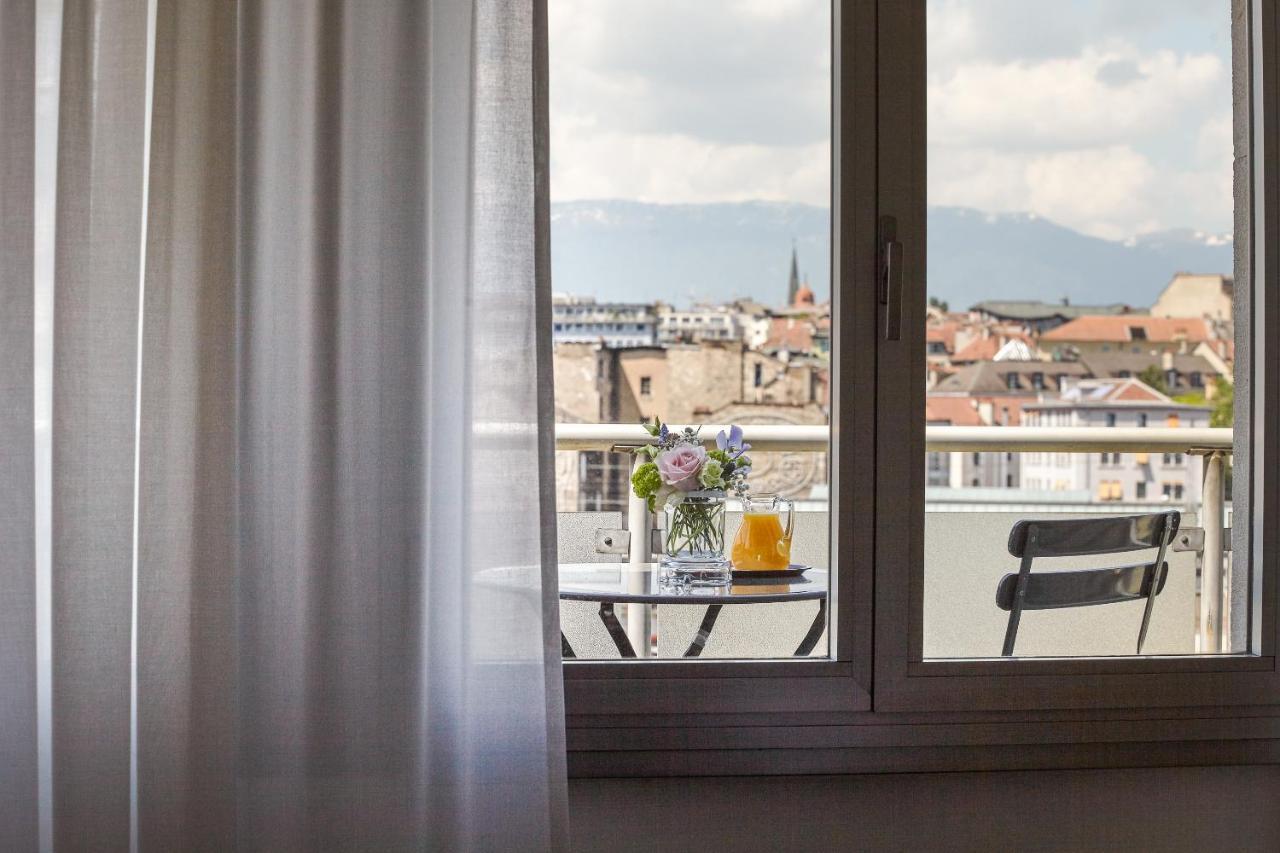 Single Room Balcony