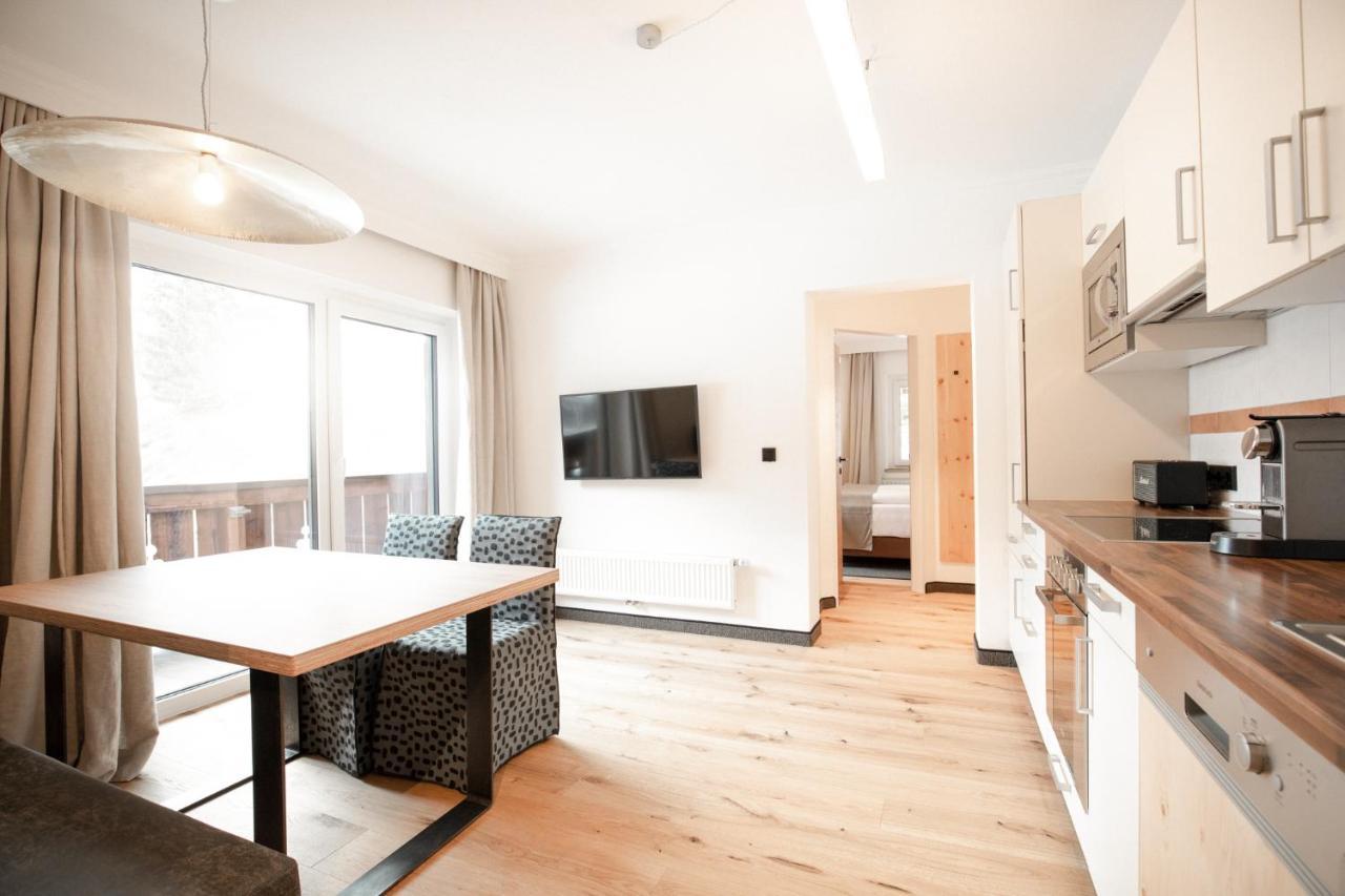 Apartment with View and Balcony,1165434357:JPEG