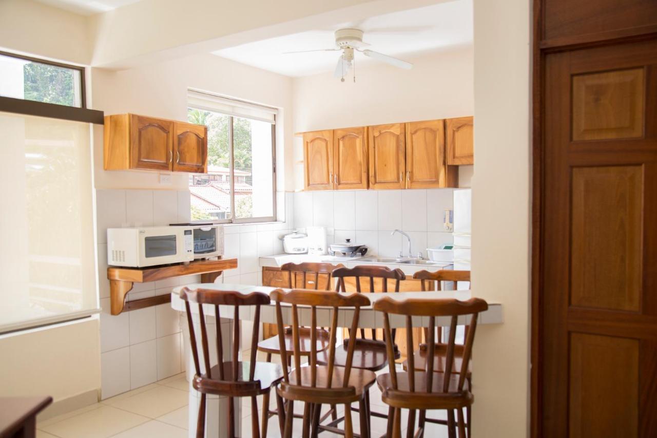 Apartment 12 Km from the Beach