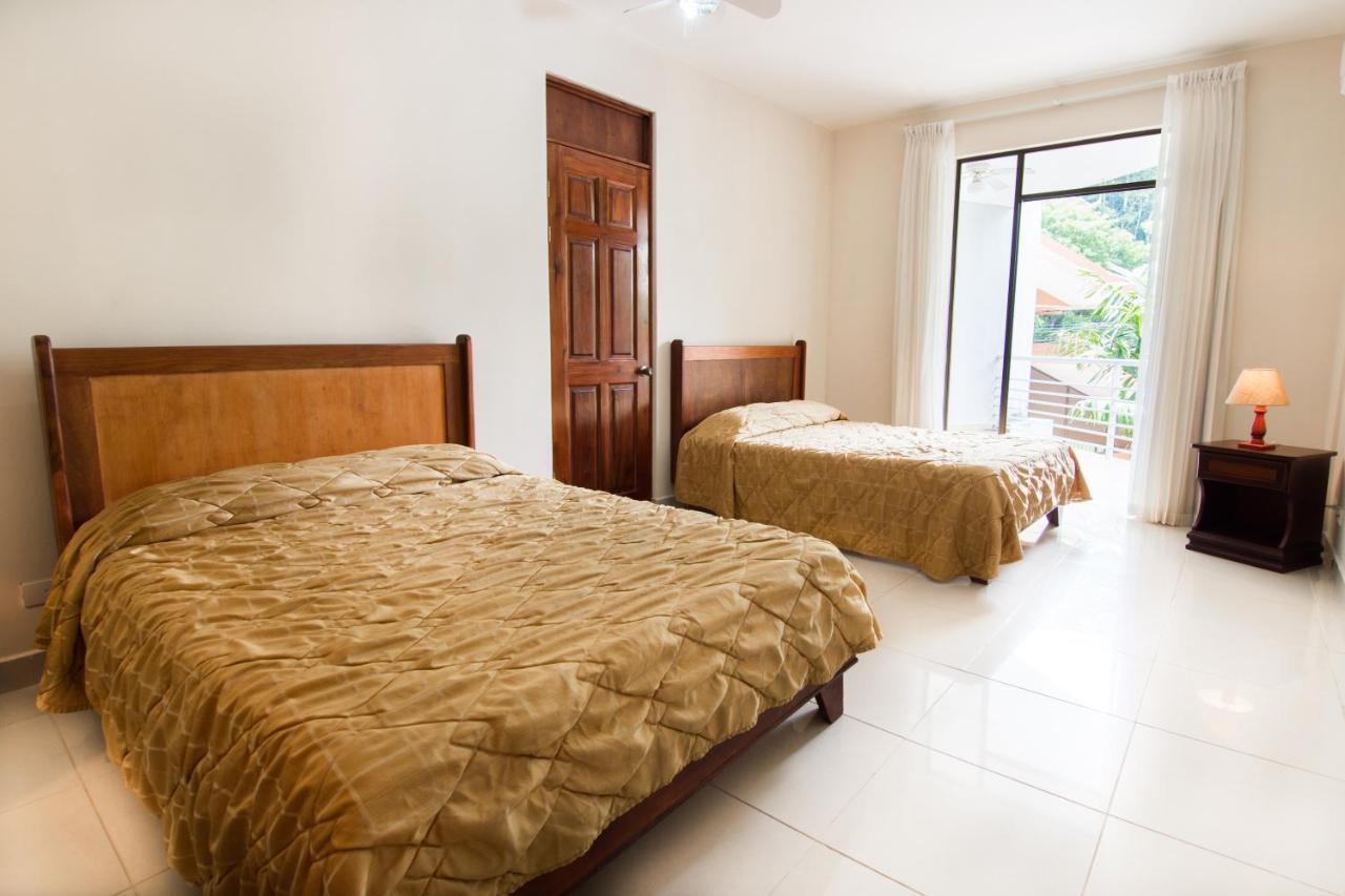 Apartment 12 Km from the Beach