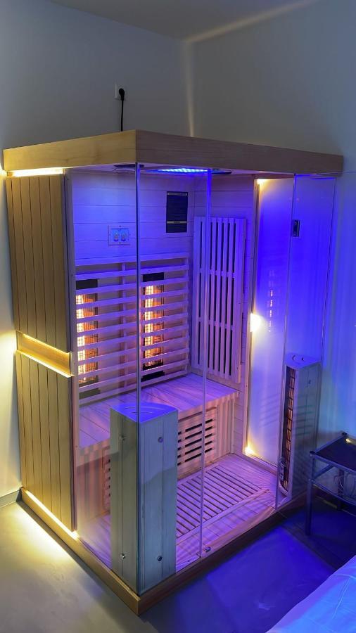 Deluxe Double Room Bath