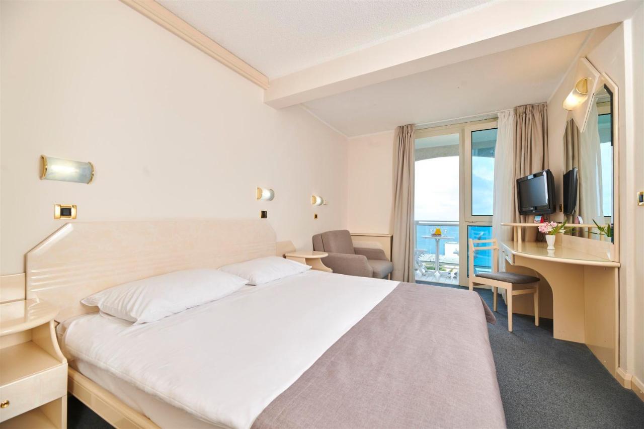 Classic Room Balcony Sea Side