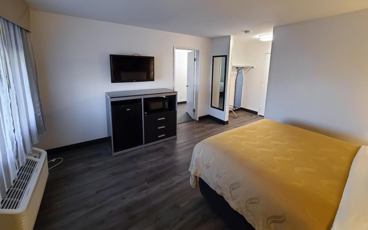 Two Bedroom Suite 2 Queen Beds Non Smoking