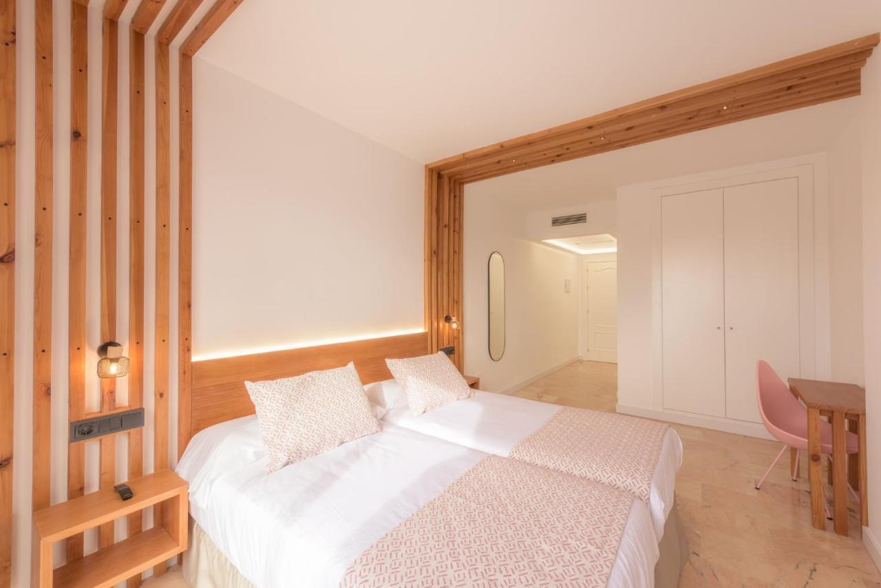 Deluxe Double Room Balcony