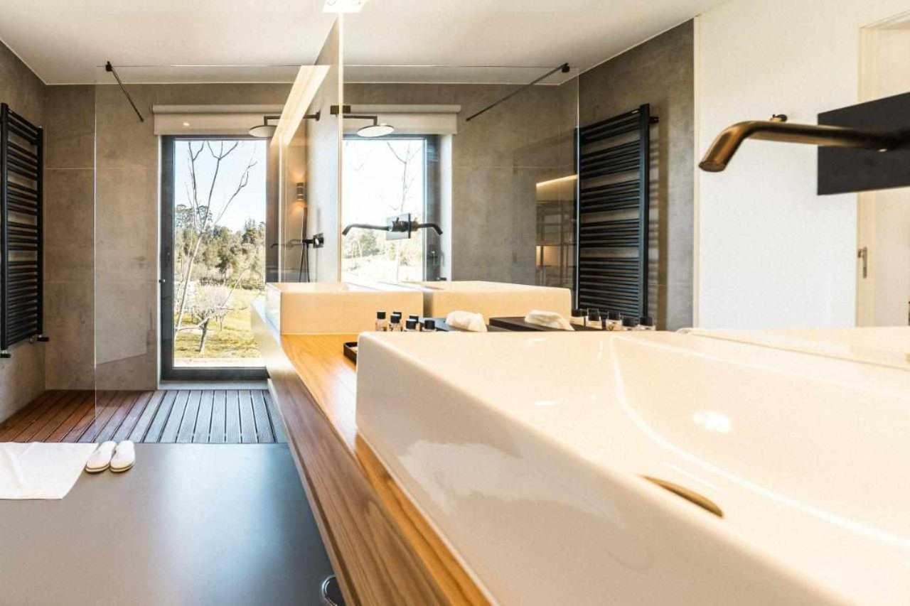 Quarto Familiar com Vista Jardim