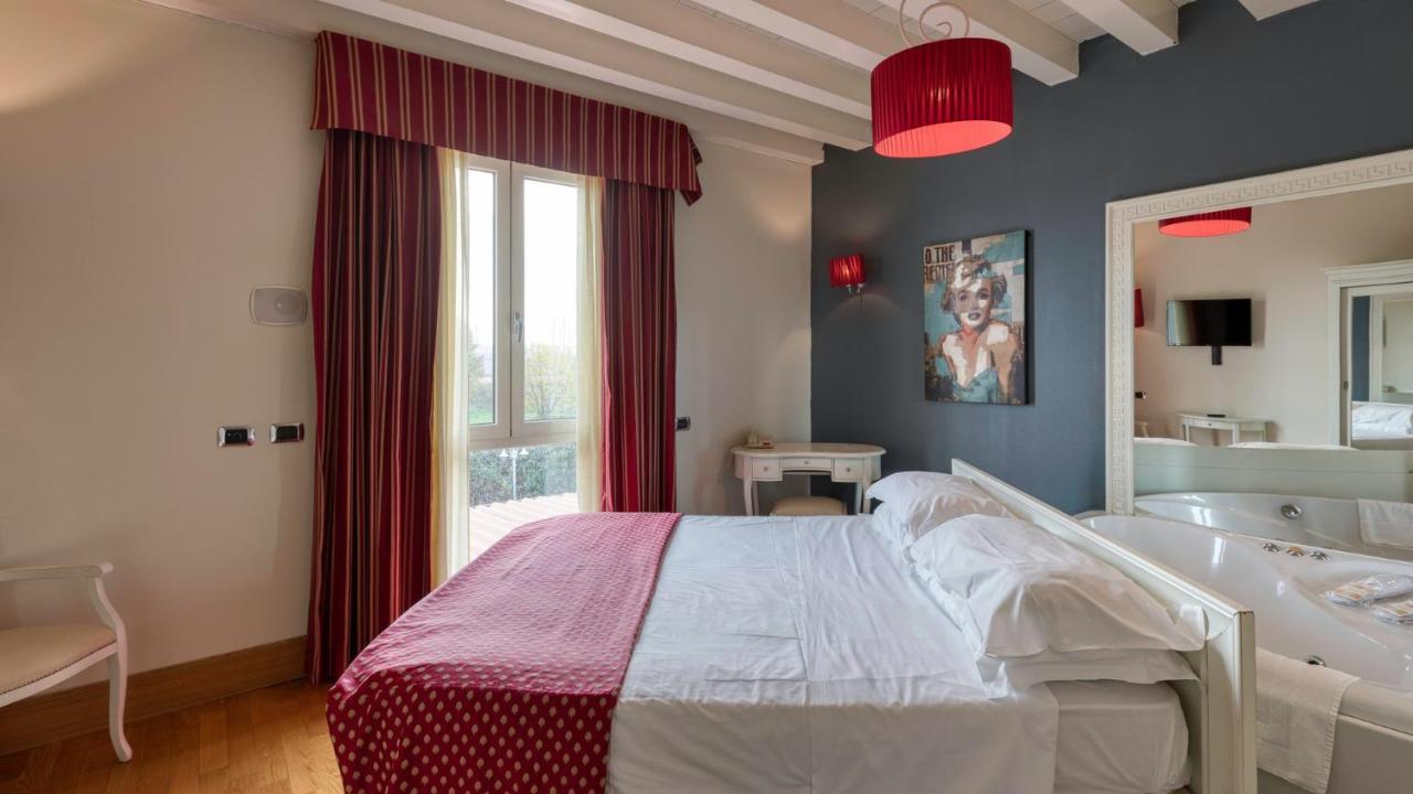 Double Room Spa Bath