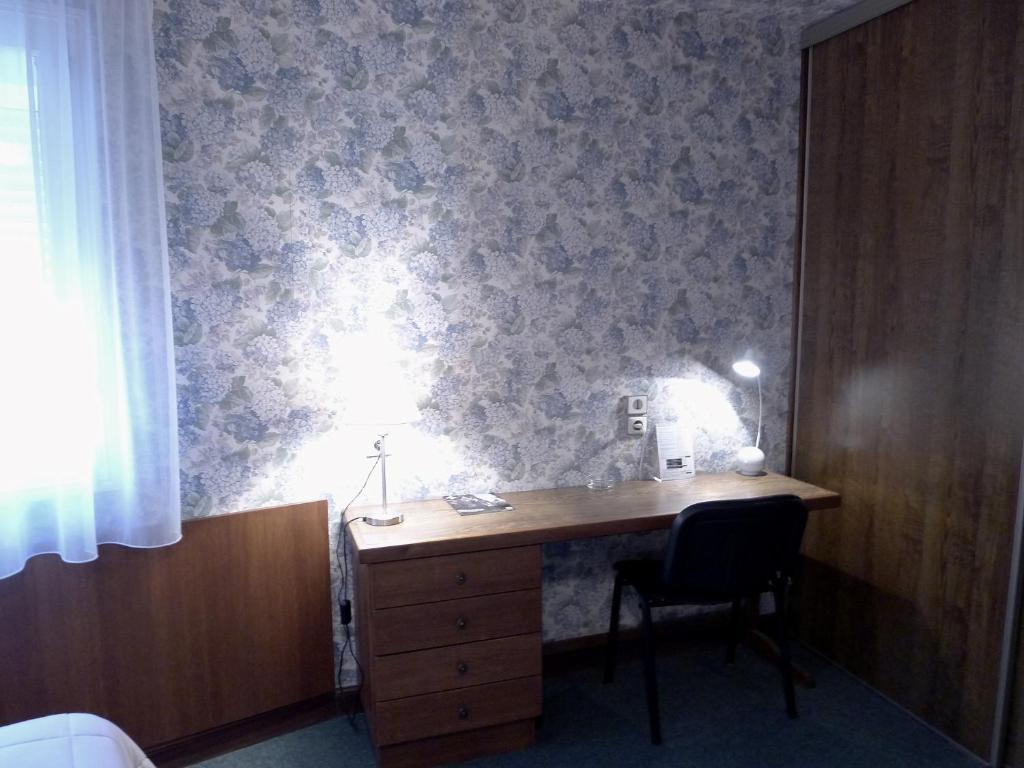 Family Room,1580581115:JPEG